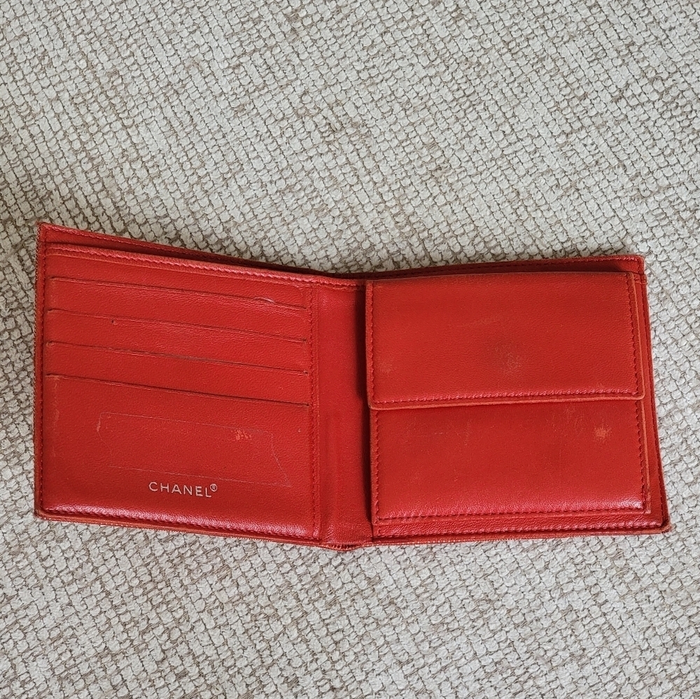 Chanel RARE Travel Line Wallet - Picture 2 of 16